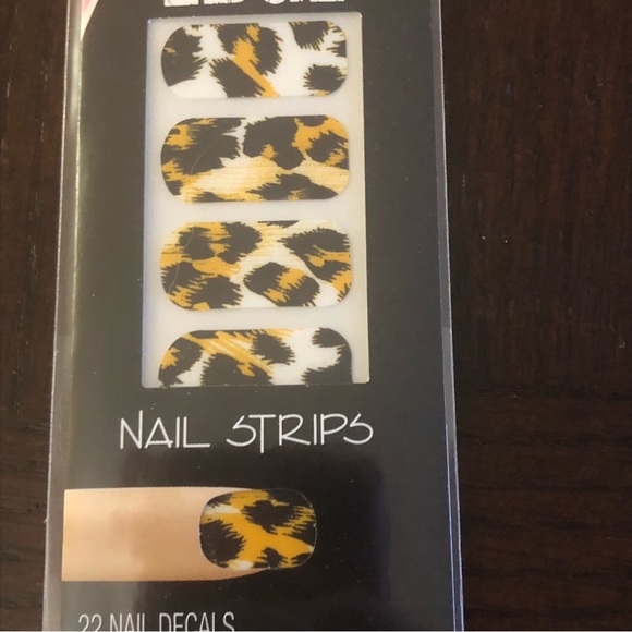 2pk Fing’rs Fingers Edge Adhesive Stuck on Nail Strips Zebra and Leopard Print - Picture 2 of 6